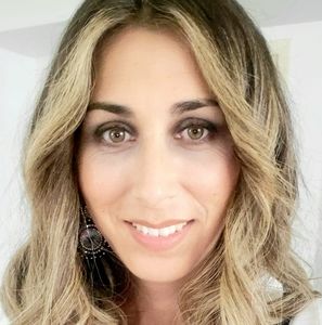 Meet your Posher, Carla